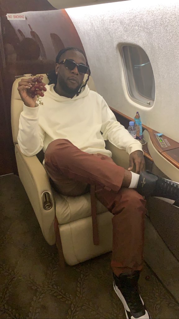 burnaboy's tweet image. A grape a day keeps the opps away 🍇