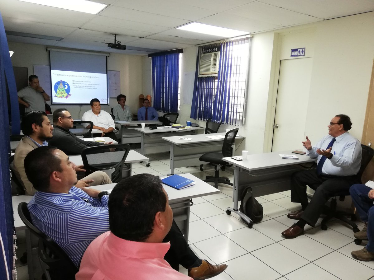 pddhMujeryfam's tweet photo. #ProcuradorDDHH Apolonio Tobar, y la Asociación de Masculinidades para la Paz y la Igualdad de Género en El Salvador @Maspazsv, impartió Diplomado de Especialización en Masculinidades “Fortalecimientos de habilidades para la Prevención de la violencia desde las Masculinidades”. https://t.co/JsRLCIjXsb
