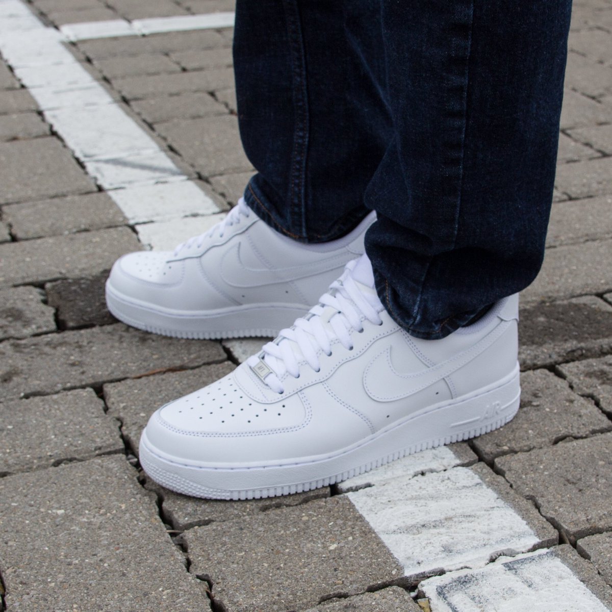 Restocked🚨Mens & Women’s Nike Air Force 1 ‘07 Low.