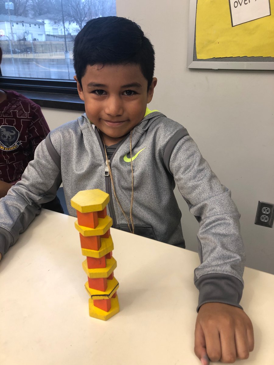 Msgibbs8's tweet image. Kindergarten artists at Welborn Elementary School are exploring shapes and creating patterns! #buildup #buildout #buildafuture #kckpsontrack