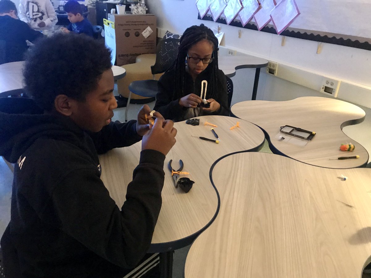 MsStargardter's tweet photo. Inventors took apart wind-up toys today as a way to examine engineering processes and practice using tools properly. @CT_Invent @NPSGifted #InventionConvention https://t.co/lD1BhRSZhX