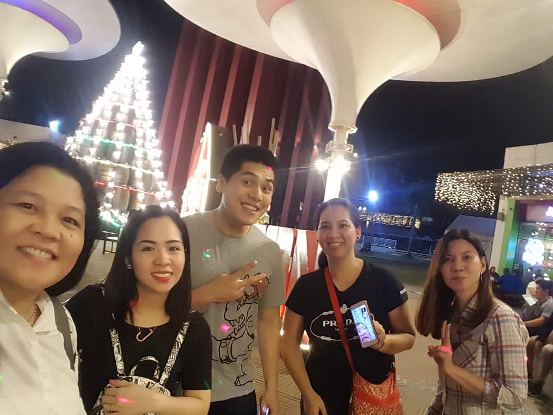 leipeach28's tweet photo. ang saya lang kasama ang lovebirds 😍 https://t.co/YRB3YYwIvr