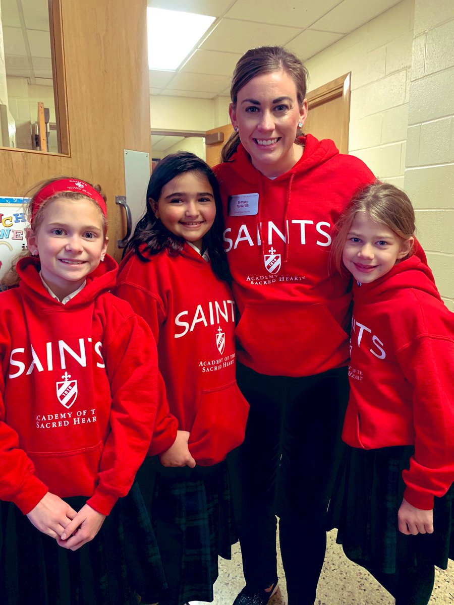 Tyree3rdClass's tweet photo. Spirit Day!!! ❤️@ash1818 https://t.co/1a0CBhioQm