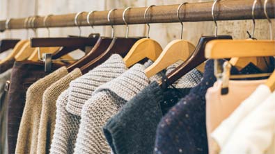 ademe's tweet photo. À tous les adeptes de la #mode 👚, quel éco-consommateur de vêtements ��tes-vous ? Découvrez-le ds le quiz concocté par l'@ademe &amp; l'@ID_LinfoDurable avec en prime des conseils pr une mode éthique et #responsable 👇https://t.co/o68PHbmdRI https://t.co/hBw0VFzxik
