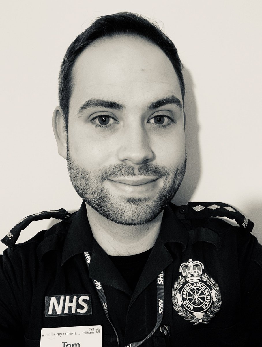 paramedic_tom's tweet photo. Dressed and now heading off to #Stroud to take over from @alockitt on the #Stroud #OperationalCommander car. Have a safe evening everyone, remember to #ChooseWell @Glos_SWASFT @swasFT https://t.co/C70yORwCGb