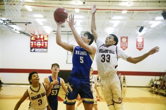 tulsaworld's tweet photo. High school boys basketball: Teams, players to watch this season: https://t.co/j7w0LTOUxm #okpreps @RCSBoysBBall @Rejoice_Eagles @TCBravesbball @TMC_Basketball1 @SanditeBball https://t.co/yMqxmN3hWS