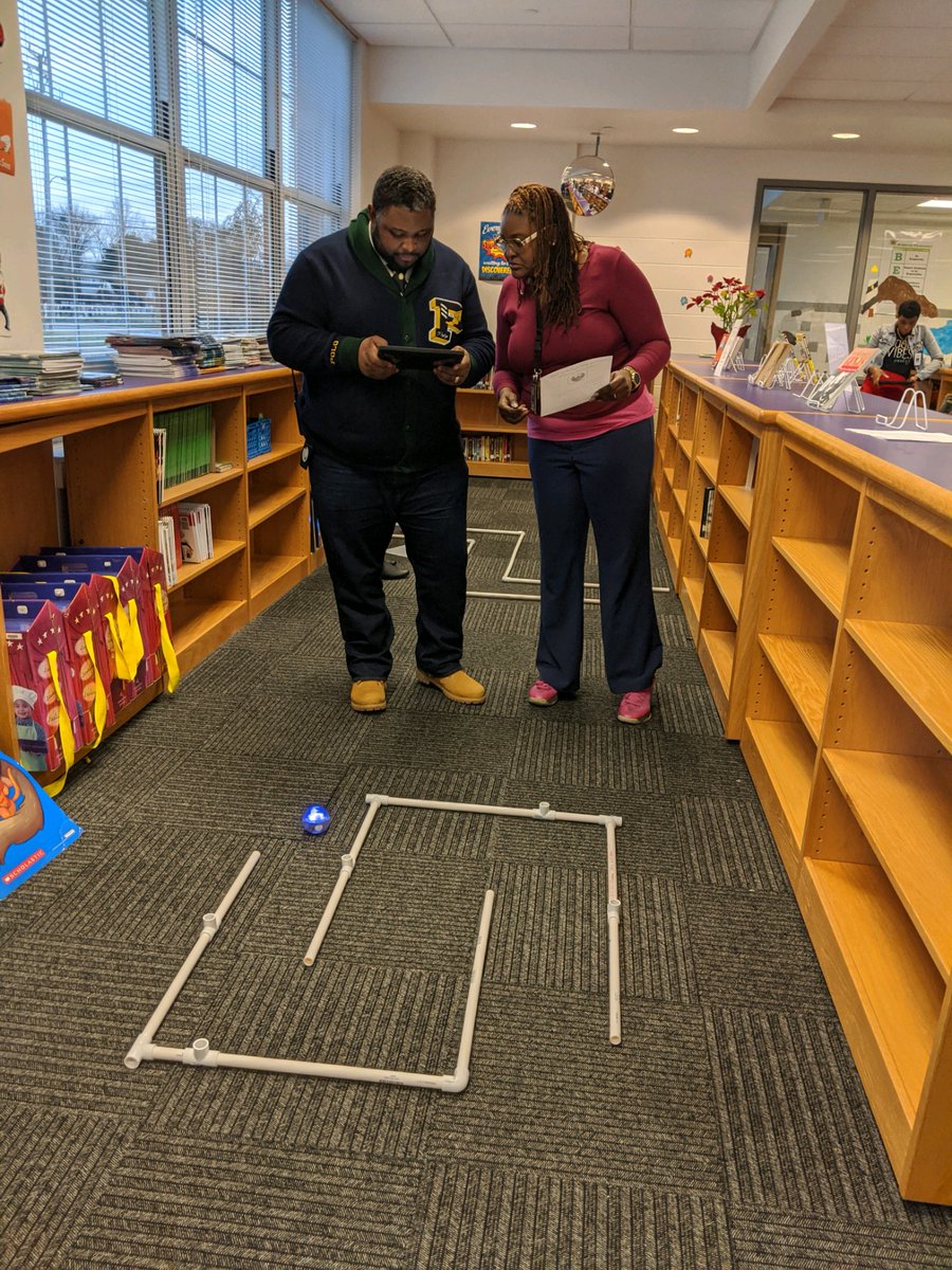 Smallblocktech's tweet image. The Brighton Bumblebees enjoyed the Tech Showcase yesterday at the faculty meeting.  Everyone was able to use the Sphero robots, OSMO, Lakeshore Learning, Lucidpress, and Google Expeditions (VR &amp;amp; AR).
@jennthomas75
@PaulMWilsonJr
@Figgster2
@JolleyLa
@ebracyPPS
@PortsVASchools