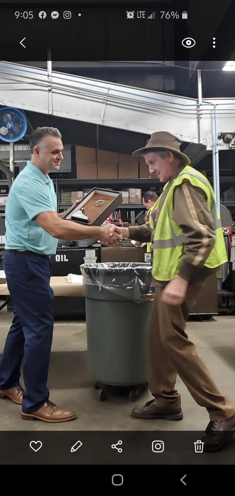 Sarasota Driver Steve Brown retiring after 41 years of service. He had a career with 0 crashes and millions of Happy Customers. We wish him the best in his retirement!!
<a href="/Reignreszka/">Jason</a> 
<a href="/ericpearsonups/">Eric Pearson</a> 
@FloridaUPSers