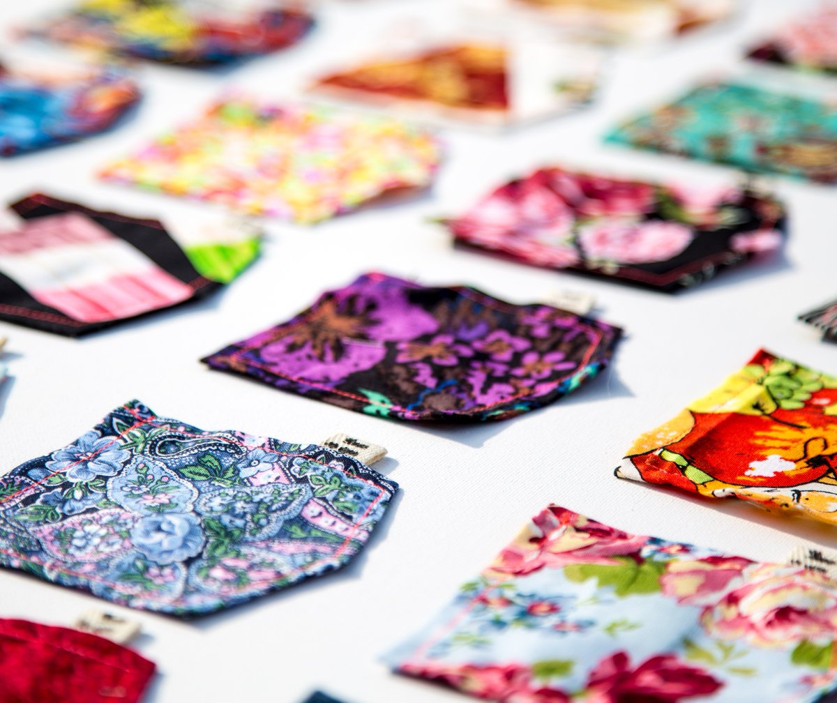 AskMakersValley's tweet photo. Florals? For Spring? 🌹🌻🌺💐🌸
Groundbreaking or not, classic trends like florals in spring stick around for a reason. What's blooming in your 2020 collections?
#Fridayflorals #floralsonFriday #Spring2020 #Springfabric #Springfashion #SS2020 #patternedfabric #fabric #funfabric https://t.co/facdba1Rfr