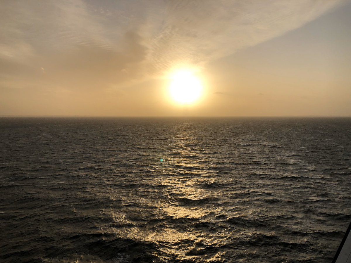 Bjsjer's tweet image. Storebælt i september 2019. Solnedgang i Storebælt.