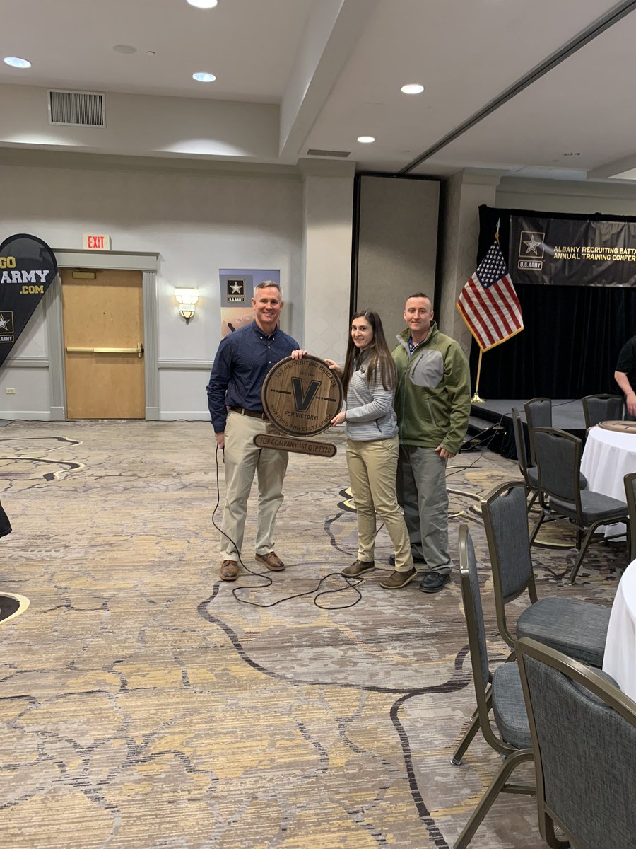 VictoryBDECSM's tweet photo. It was truly an honor for COL Cushing and I to be able recognize the TOP Company, Top Station, and Top NCOs of the Albany BN. Great job New Haven Company and Norwich Station. Winning Matters!! https://t.co/yNbYZdzVGD