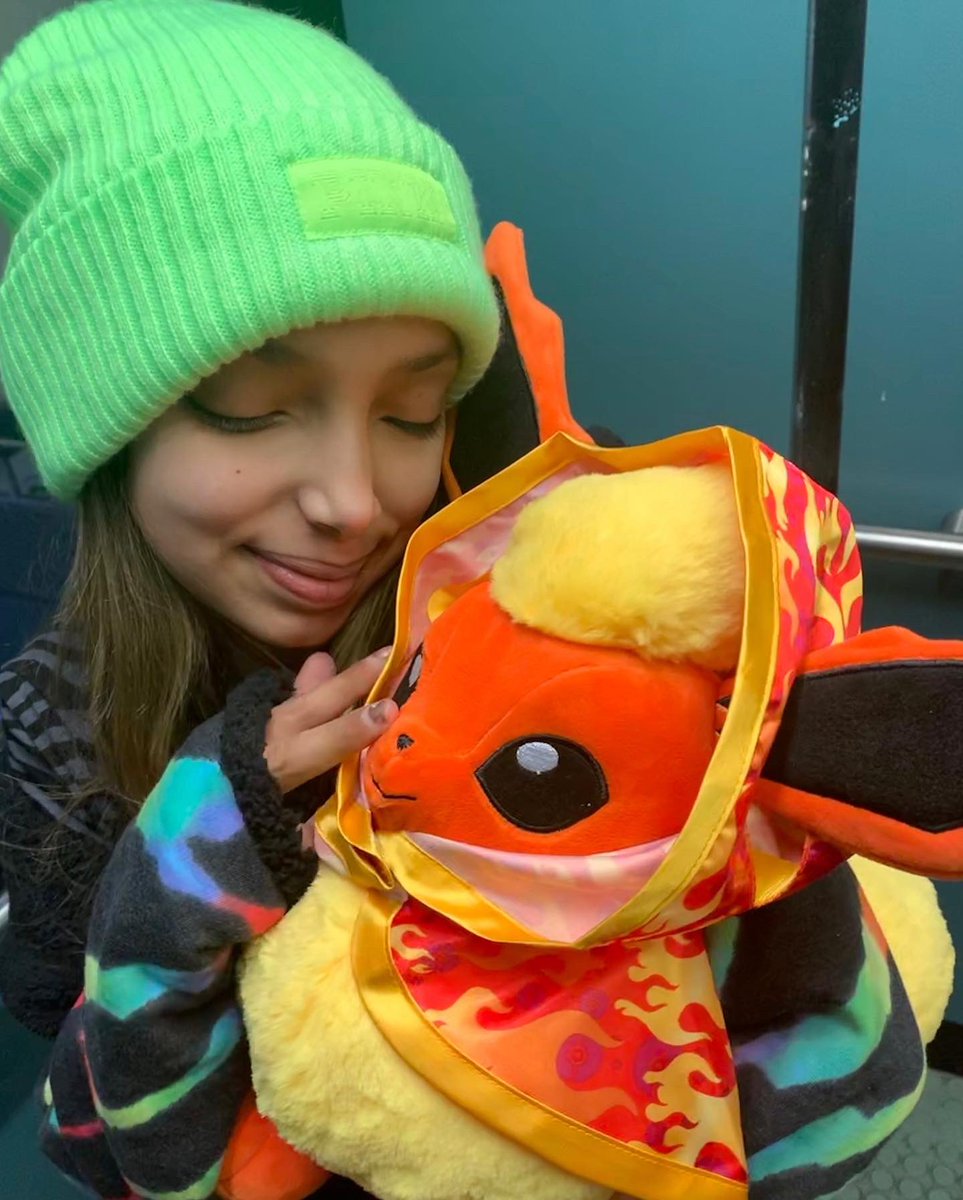 HoHos_WENEE's tweet photo. My newest #Pokémon #Flareon from @buildabear workshop. #PokémonTrainer #Kpoplover #MXMBB #MBB #Monbebe #bebearmy #ulzzang #ulzzangGirl https://t.co/pZsNR10NGX