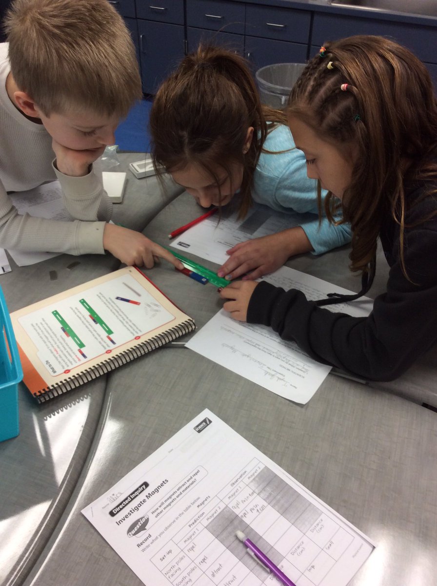 lyonslearning5's tweet photo. Using the scientific method to make observations about whether magnets attract or repel each other and why. #spdragons95 https://t.co/7XNFtpg6JA