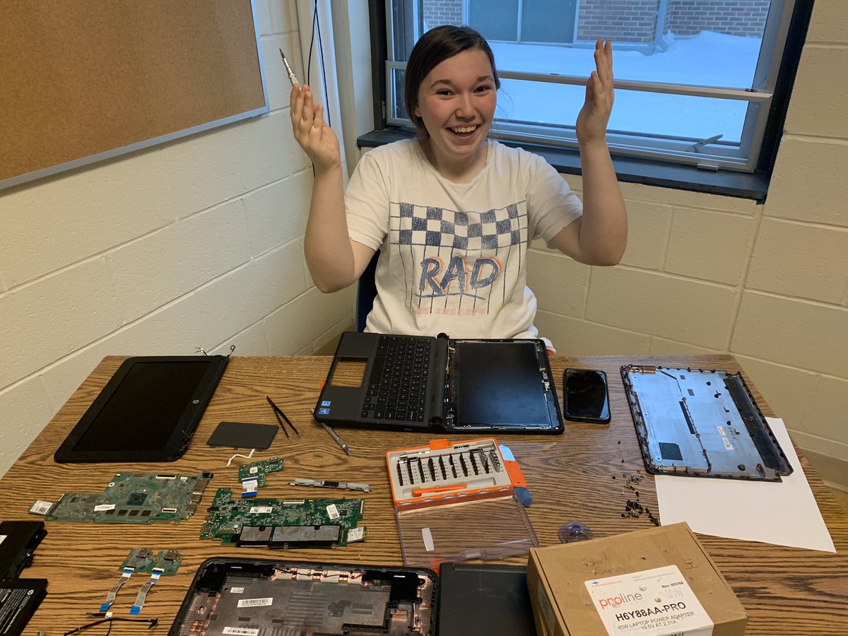 HuskyHelpDesk's tweet photo. This is her happy place. #techgirlfun
Salvaging parts like a pro! ♻️, Reuse, Repurpose. @MaloneCSD https://t.co/JfugyP7WCC