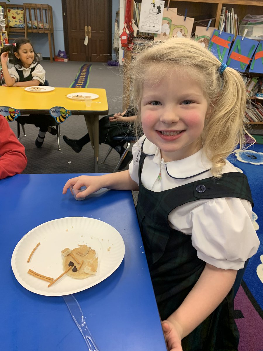 AcademyPreK's tweet photo. N week fun continues! The Pre Primaries and Little Acorns were busy this morning creating narwahls for snack after learning many facts about them. @ash1818 https://t.co/VkdnuiKJI2