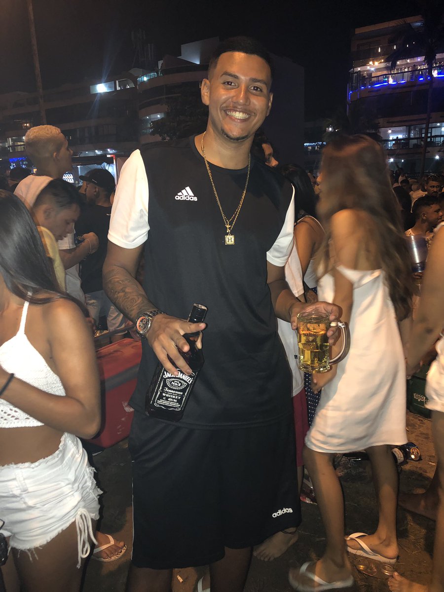 22Tiufil's tweet image. 120 kg Parei de comer besteira e comecei a correr na praia hj depois de 4 meses tá aí o resultado 97 kg 
#FocoTotal 🙅🏽‍♂️🙅🏽‍♂️🙅🏽‍♂️