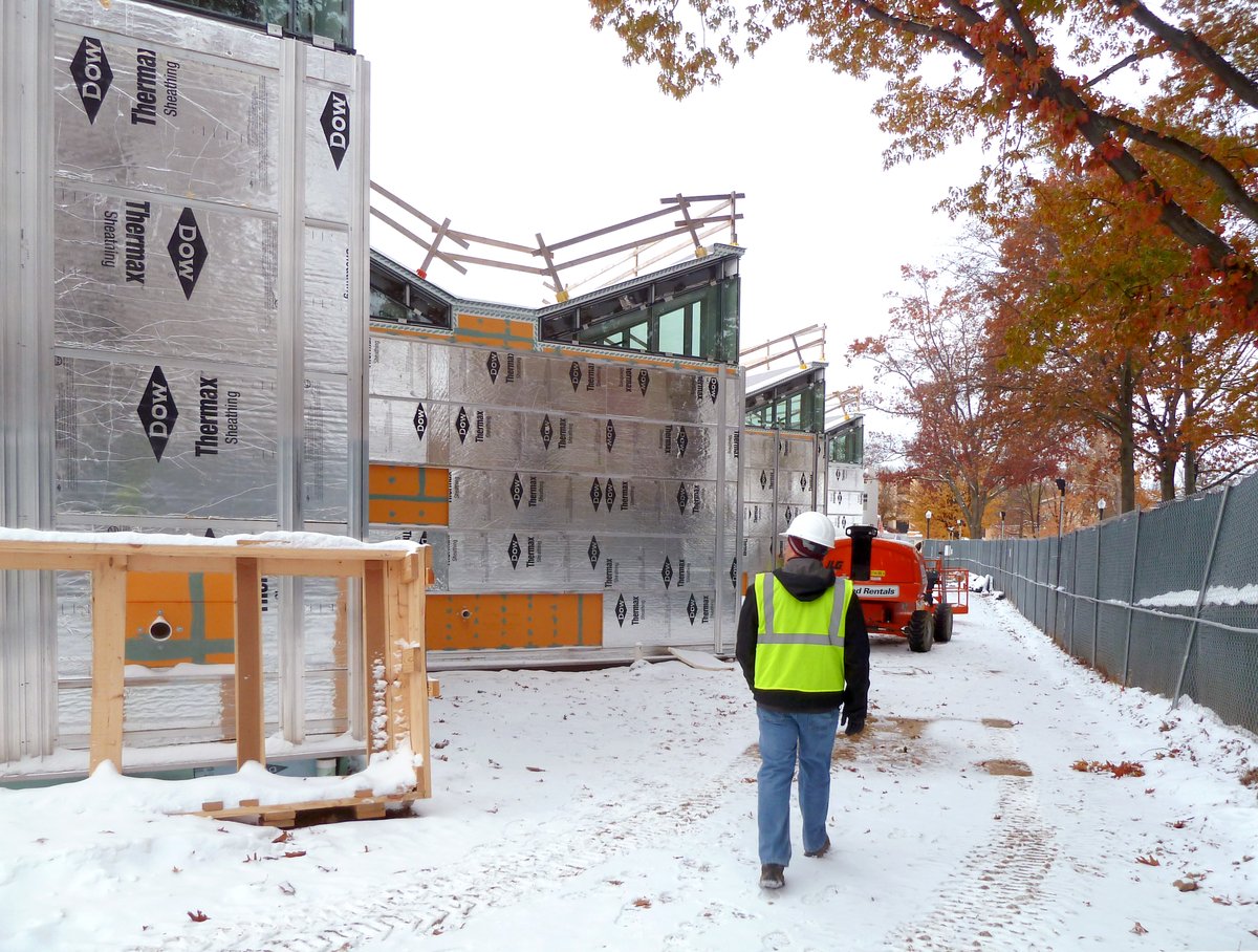 DomokurArch's tweet photo. Architect Aaron regularly reviews construction updates as the KSU Design Innovation Hub rapidly progresses. 

Be like Architect Aaron!

Thanks to all involved for aiding in a swift and safe building erection thus far! 

#domokurarchitects #KSU #architectaaron #architecture https://t.co/oEIwNo7njg