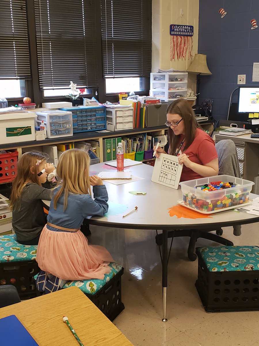 CarrieReynolds_'s tweet photo. A little 1st grade math on this Friday afternoon. #mtfproud https://t.co/0PPt8uTjNY