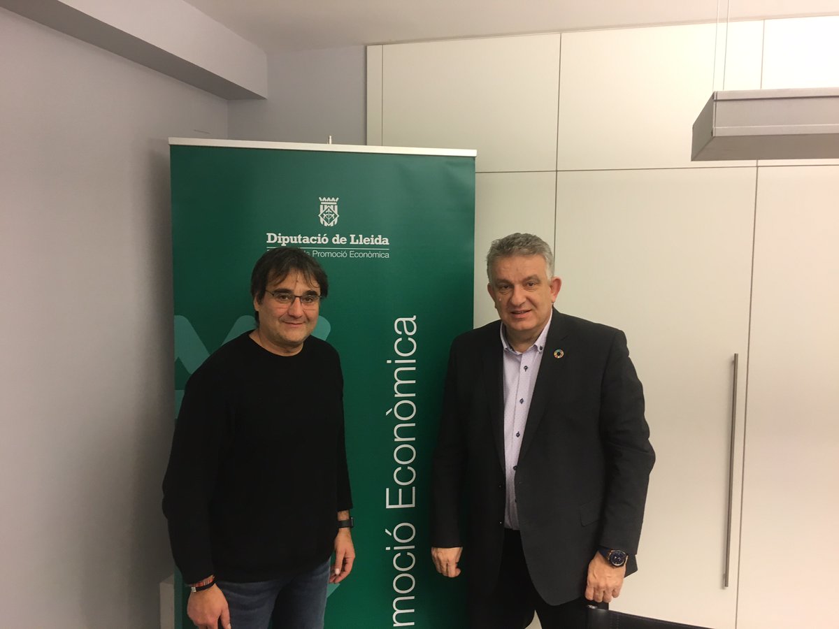 Promo_Economica's tweet photo. Reunió de treball entre @Promo_Economica i @cambralleida per establir objectius de futur que potenciïn l’economia del territori.
Carles Gibert @crlsgbrt i Jaume Saltó coincideixen en la necessitat d’un nou model de governança territorial.
ℹ https://t.co/PQbEqirtxL #PromecoiTu https://t.co/gDjSH95lvz
