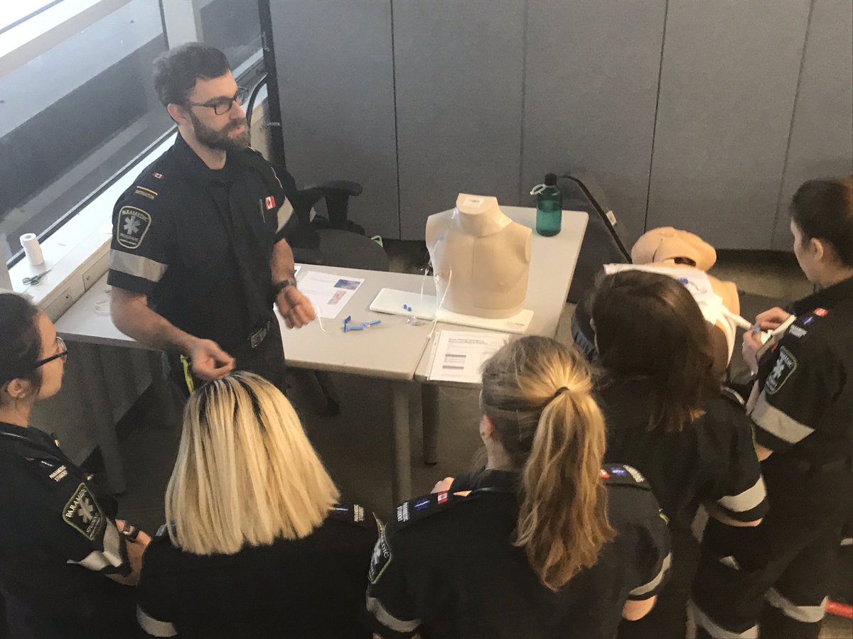 CentennialMedic's tweet photo. Our Paramedic students hard at work, learning and developing advanced new skills to serve the community. 🚑 #ambulance @CentennialEDU @UTSC #paramedic https://t.co/pBlkeACXCF