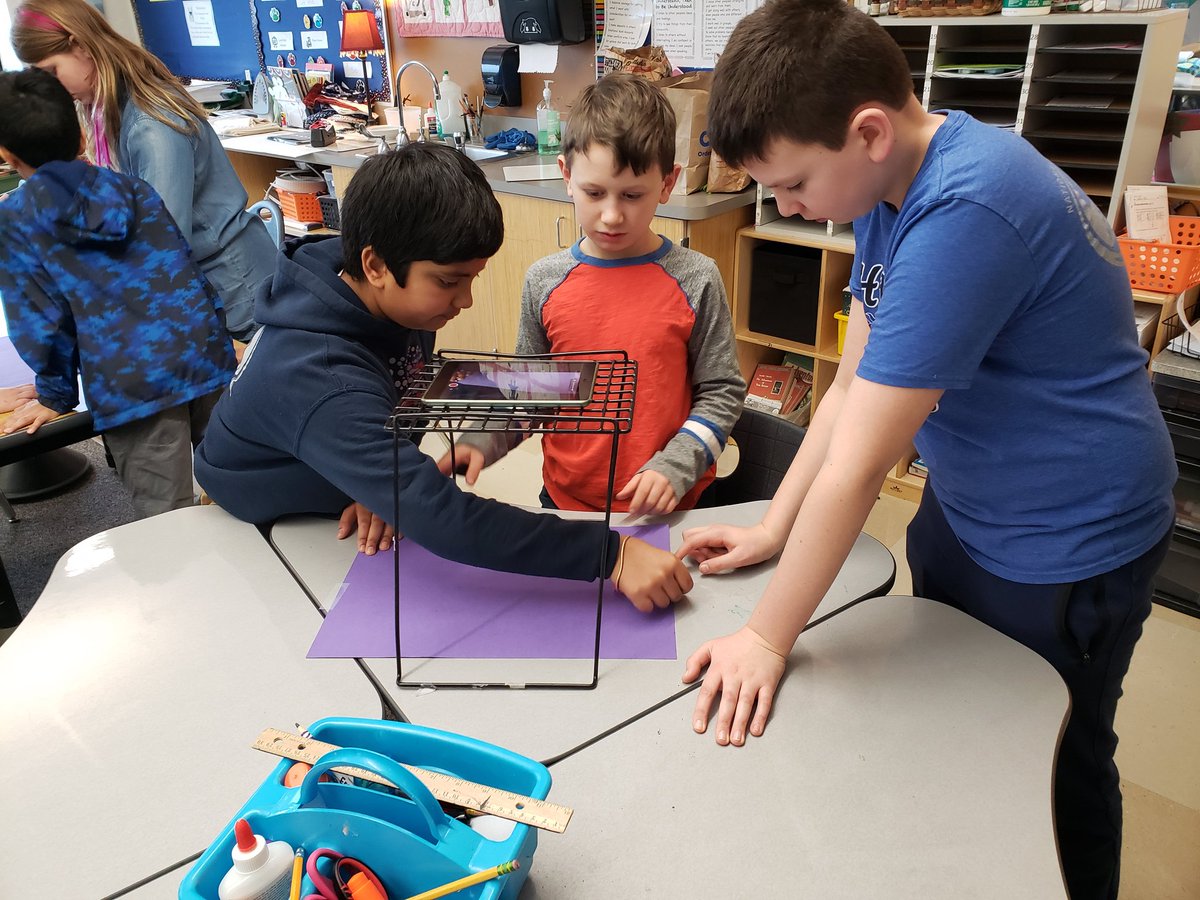 JamminJoneses's tweet photo. Stop motion: Math, Science, and Art all rolled in together!  We are presenting our knowledge of Energy Conversions (4th) and Food Webs (5th). Engagement is HIGH, Science/Math understanding is HIGH, and Art integration is spot on!! #quatamarocks #QuatamaSTEAM https://t.co/K2q7l3isM1