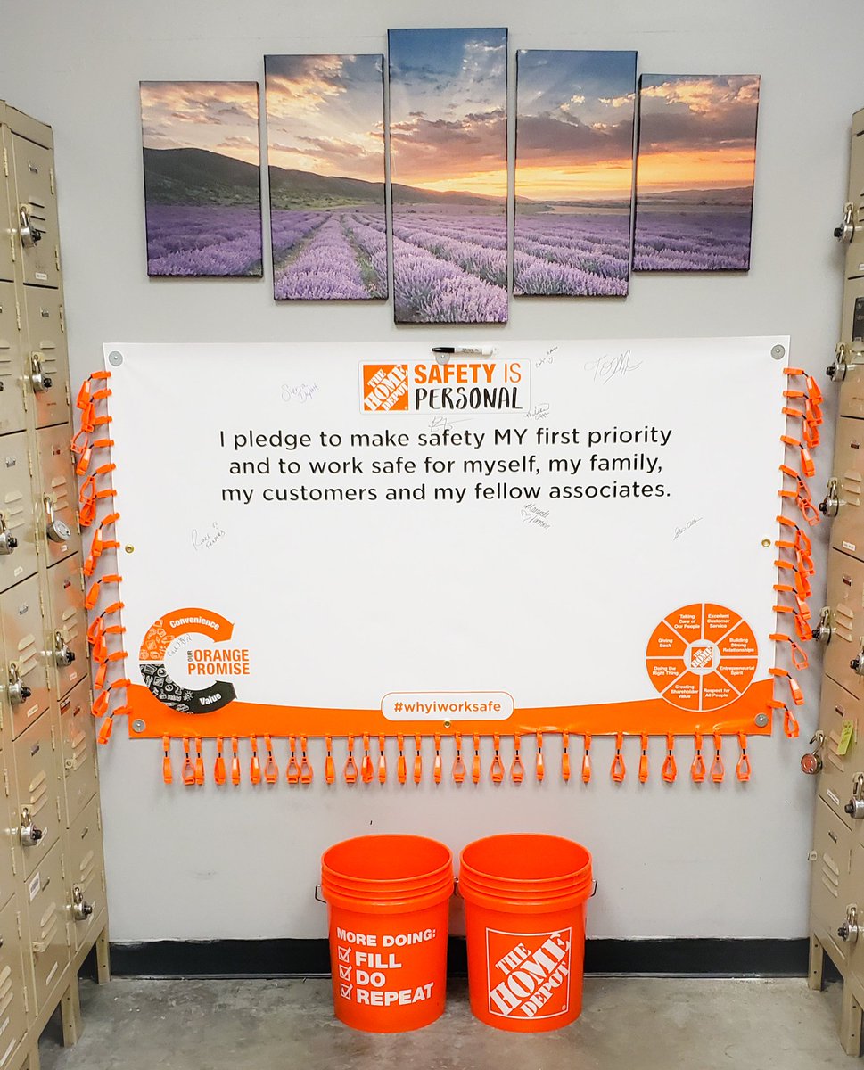 Maranda0808's tweet photo. Making sure we stay committed to safety!! Clips available for taking and buckets of gloves. #SafetyIsPersonal #WhyIWorkSafe #HomeDepotDothan #Safety #SafetyFirst @rfriedlieb @TimSirdevanHD @derekfleming #FillDoRepeat #MoreDoing https://t.co/Outl6ZMBXF