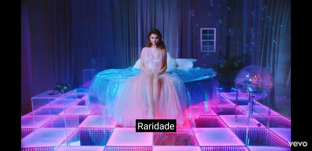 seiquenadaseine's tweet image. Já falei que eu amo essa mulher 
Com força??
#RareListeningParty 
#RareIsOutNow 
#raremusicvideo