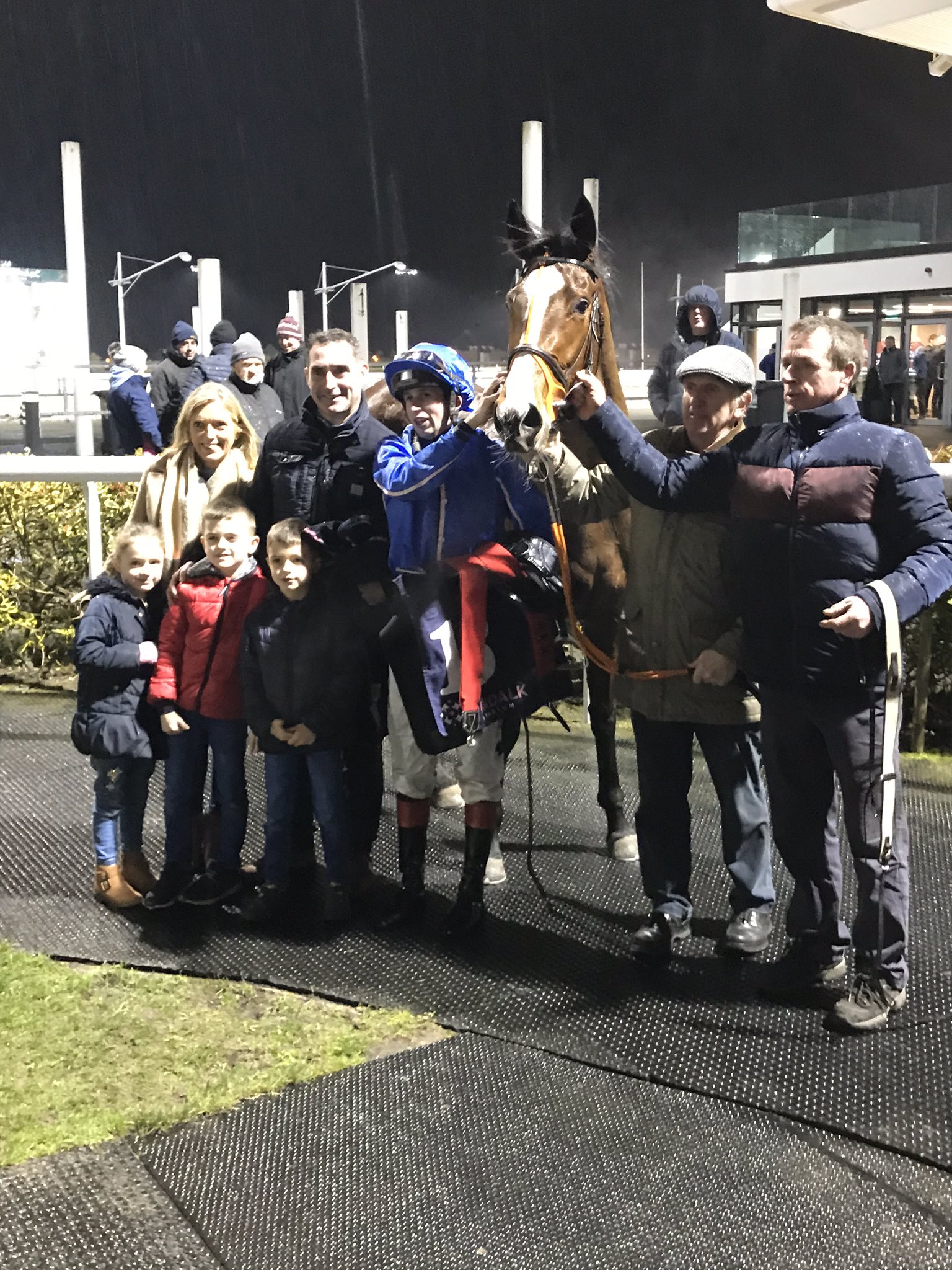 Dundalk Stadium on Twitter "Connections of Moll after the filly won the crowneplazaddlk Race