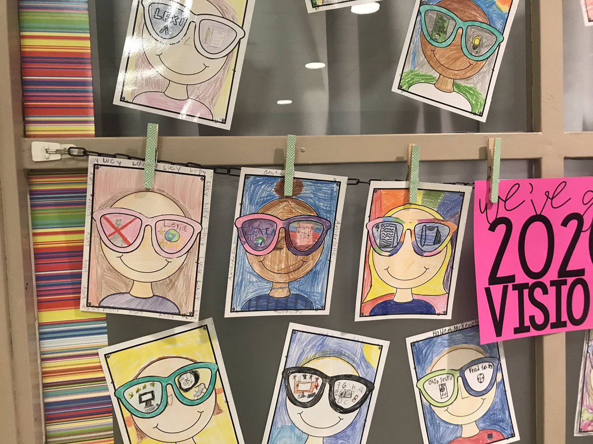 readingresource's tweet photo. Readers in Room 202 spent some time celebrating the reading accomplishments of 2019...and set new goals for 2020. Couldn’t be more proud of these little mallard readers! #mallardsread #bexleybold https://t.co/neH0jlAoLQ