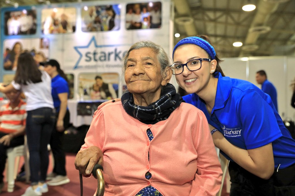 PresidenciaSV's tweet photo. Esta mañana, la Primera Dama, Gabriela de Bukele, realiza la entrega de aparatos auditivos donados por la Fundación @starkeycares "Para que El Salvador pueda oír". https://t.co/2sqaMSXJmf