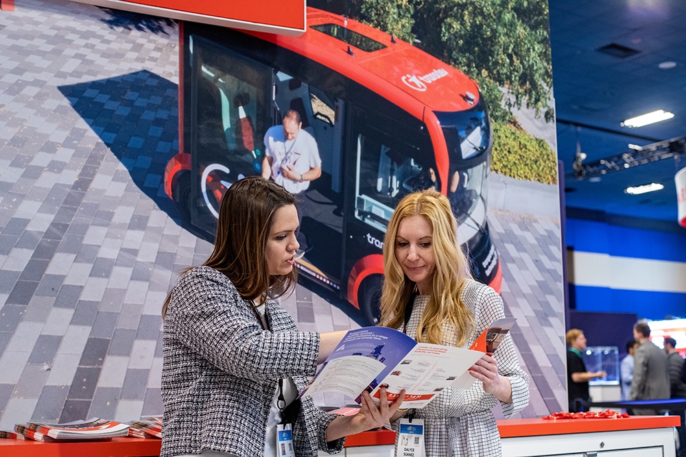 Transdev's tweet image. Come and discover our #AutonomousTransportSystem by @Transdev which integrates :
- autonomous vehicles🚐
- a client-passenger app📲
- connected infrastructures📡
- a supervision system🧐
📍booth 1021 Tech East - Westgate Pavilion #CES2020🇺🇸 transdev.com/fr/innovations…