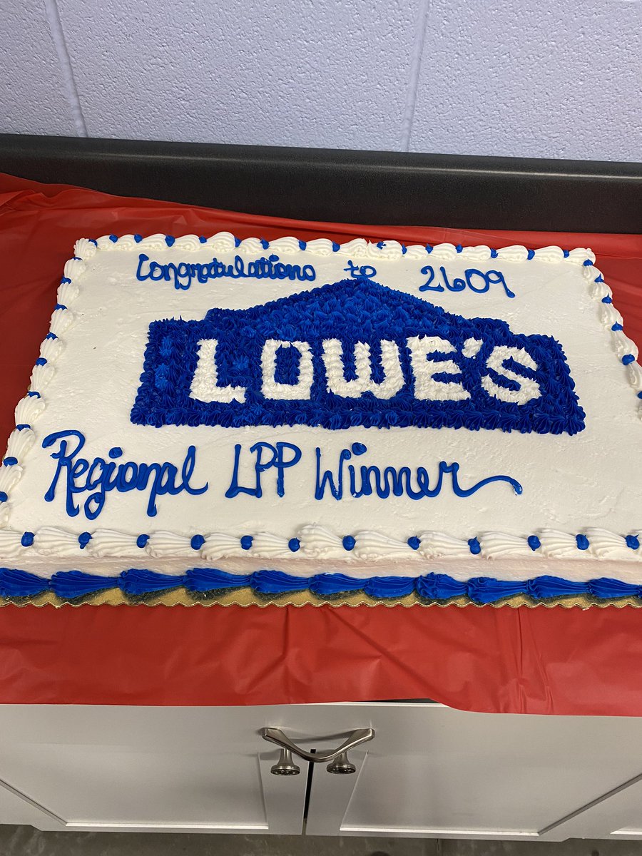 Lindsey01453279's tweet photo. @2609Lowes  at it again!!! Winning November LPP Contest! Thanks to all of the employees who help us make it!! https://t.co/EVzKNf9Ymv