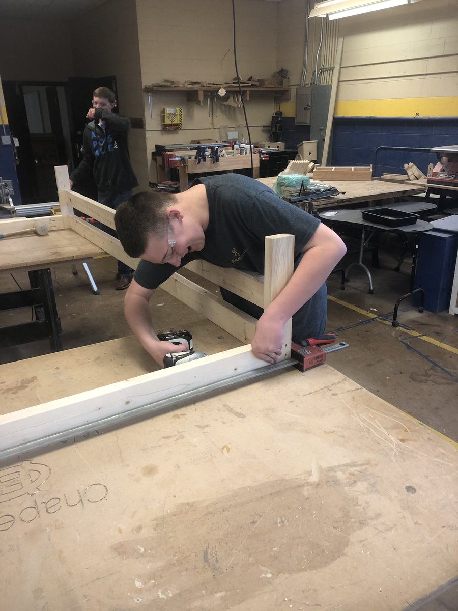 CHWoodTech's tweet photo. 5th period Construction Technology 1 is building a stage for the Highlighters https://t.co/S80gh34KPg