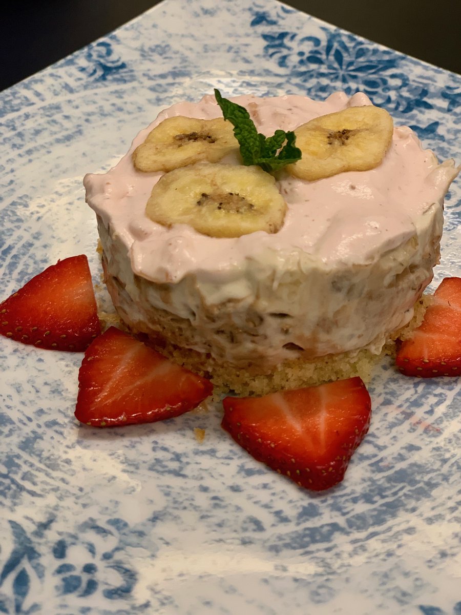 As Gwen Stefani would say, this split is bananas, B-A-N-A-N-A-S!
🍌 NEW Banana Split Cake: brown butter banana bread, chocolate, strawberry &amp; banana mousse