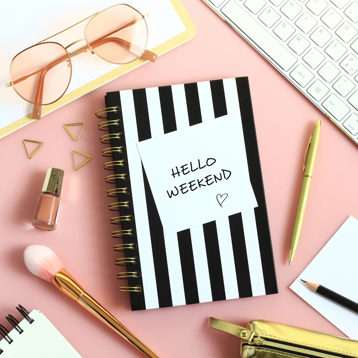 SavvyGlamTweets's tweet photo. Have a great weekend. 

Why not spend some of it looking at our new online booking/ website settings? They are totally customisable to suit your business. 

#beautybusiness #salon #beautyshop #beautybusiness #hairsalon #mobilehair #mobilebeauty #nailbusiness https://t.co/McINUD8ajb