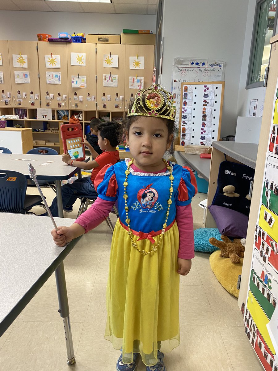 MsRossanaG's tweet photo. Theme 5;fairytales, traditional tales,nursery rhymes full mode on https://t.co/8ochyY0i4G