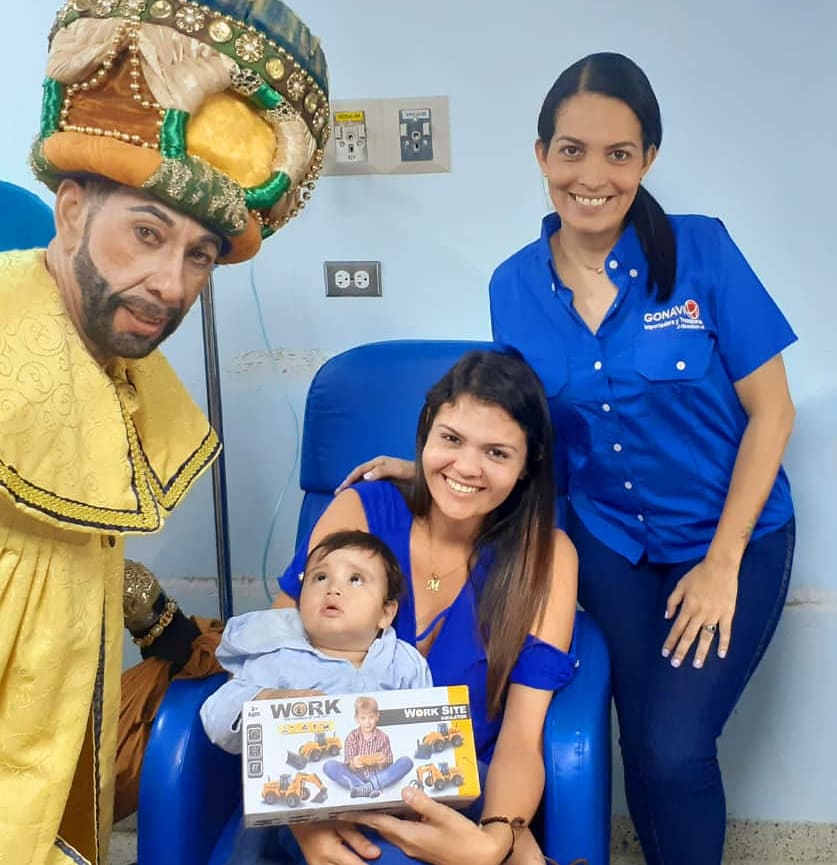 itgonavi's tweet photo. .@itgonavi Regalando sonrisas y alegría junto a los reyes magos en el Estado La Guaira #ReyesMagos #Responsabilidad #EstadoLaGuaira
#AporteSocial https://t.co/aKEjtB1BH7