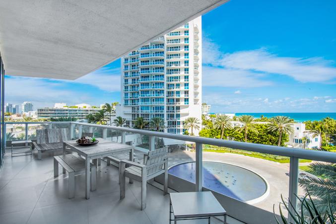 LaPlayaMiami's tweet photo. South of Fifth | Continuum South | Luxuriously redone 2 bed/2.5 bath unit $3,195,000 - https://t.co/hZLfQpntFR https://t.co/xCDUtpMSUb