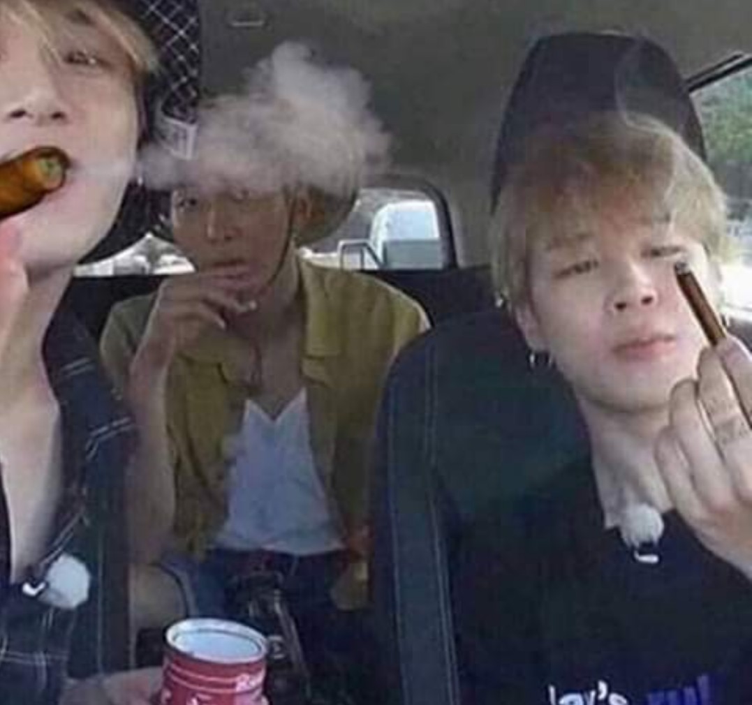 MonbebeL_Army's tweet photo. Mmm riko
#bitiez #mota #kookmim #namjoonyouareperfect https://t.co/aODf0S0Q8y