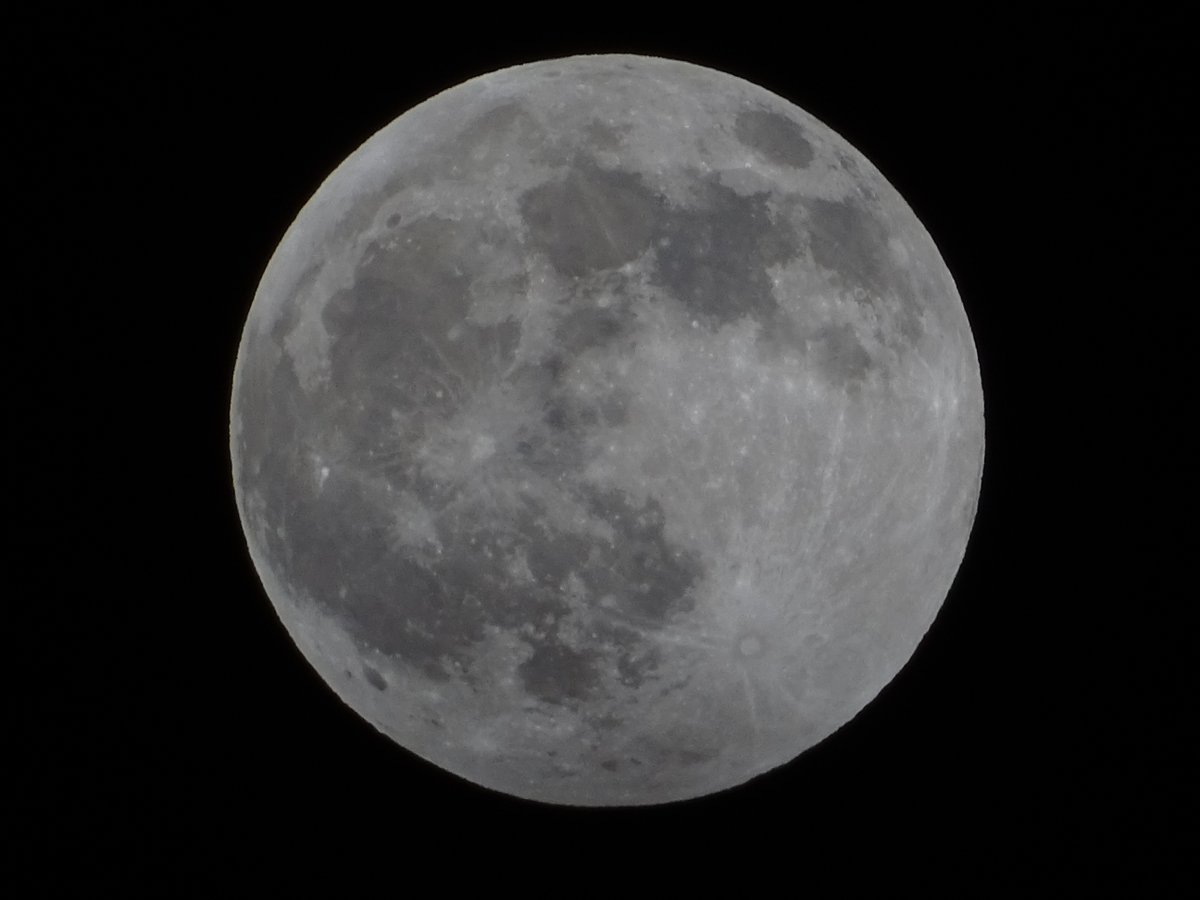 Hier in #gouda ook weinig #maansverduistering