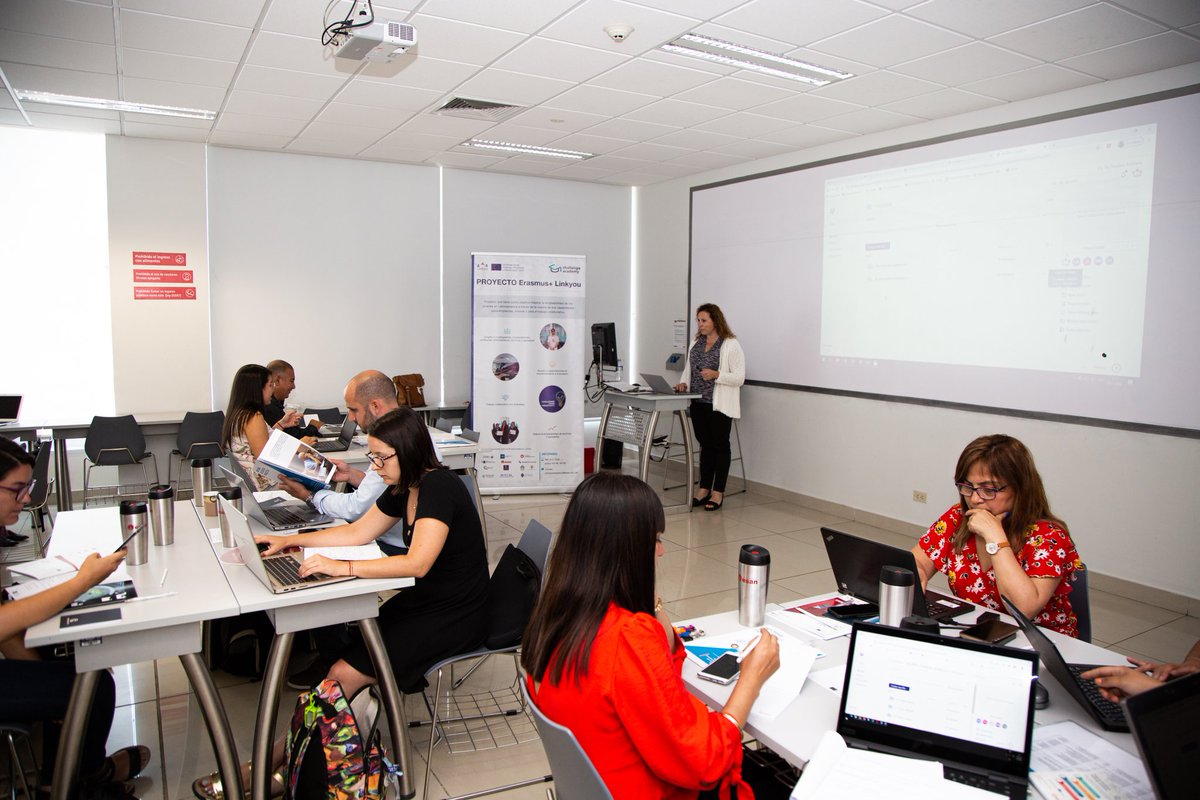 LinkYou_Project's tweet image. #LinkyouProject #ProyectoLinkyou Realizamos la octava reunión de socios, donde compartimos las conclusiones y el impacto del trabajo hecho desde 2017.
We carried out the eighth partners meeting, where we share the conclusions and impact of our work done since 2017.
📸 @esanperu