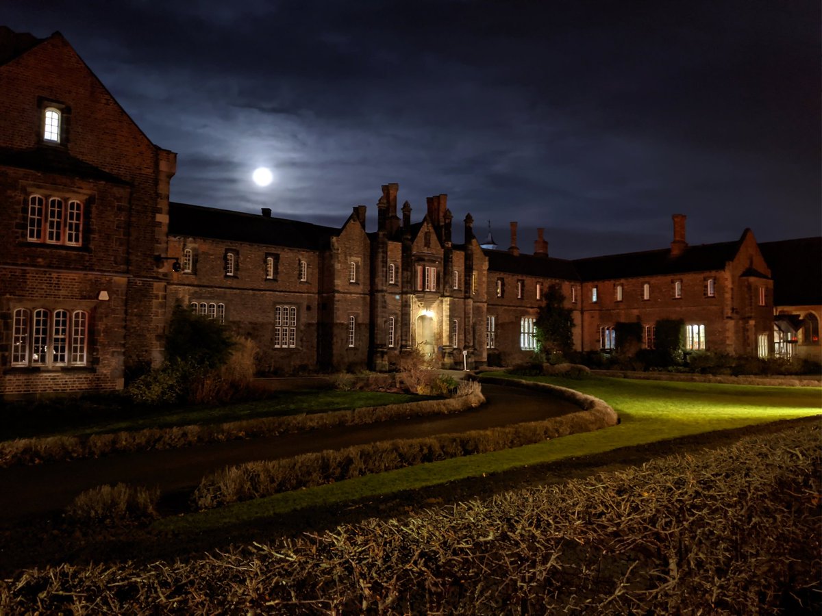 When you leave work after sunset you manage to get shots like this. Thankful to work on such a picturesque campus <a href="/YorkStJohn/">York St John University</a>