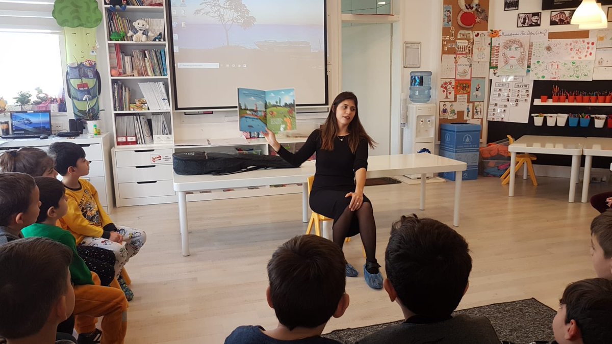 Antalya, Sabiha Gökçen Anaokulunda önce “Gitar Dersi” adlı öykü kitabımızı okuduk sonra gitar eşliğinde çocuklarımızla sevdiğimiz şarkıları söyledik... #eğitimdebirlikteyiz 
<a href="/tcmeb/">Millî Eğitim Bakanlığı</a> 
<a href="/ziyaselcuk/">Ziya Selçuk</a> 
<a href="/safran1958/">Mustafa SAFRAN</a> 
<a href="/cemgencoglu/">Cem Gençoğlu</a> 
<a href="/EgitimdeB/">Eğitimde Birlikteyiz</a> 
<a href="/EUDelegationTur/">AB Türkiye Delegasyonu🇪🇺EU Delegation to Türkiye</a>