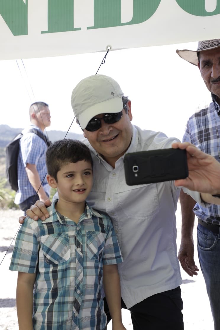 JuanOrlandoH's tweet photo. La crisis de agua y de sequía es una realidad y debemos ser creativos para enfrentarla. El reservorio de agua, como el de San Pedro, Lempira, es ejemplo de una buena solución. https://t.co/oldJg8iOAL