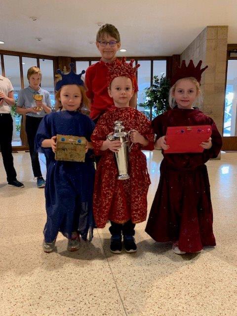 Celebrating the three kings at our school Mass before this Sunday’s Baptism of our Lord! #jp2schools