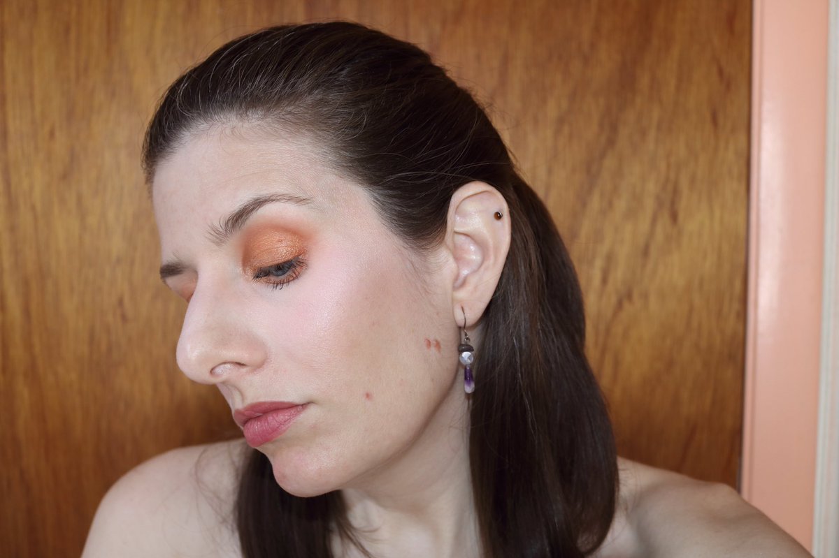 OSP_FL's tweet photo. Two neutral eye looks using the @juviasplace #themagicmini palette. This is day 5 of my neutrals series using colorful palettes. https://t.co/8H2RGGtM7m