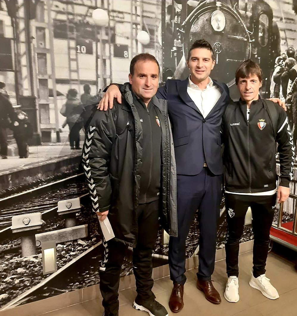 ¡Bienvenidos! 👋
Ongi etorri! 👋
<a href="/CAOsasuna/">CAOsasuna</a> gracias por elegir 
<a href="/sercotelhoteles/">sercotelhoteles</a> y <a href="/SercotelSports/">Sercotel Sports</a>