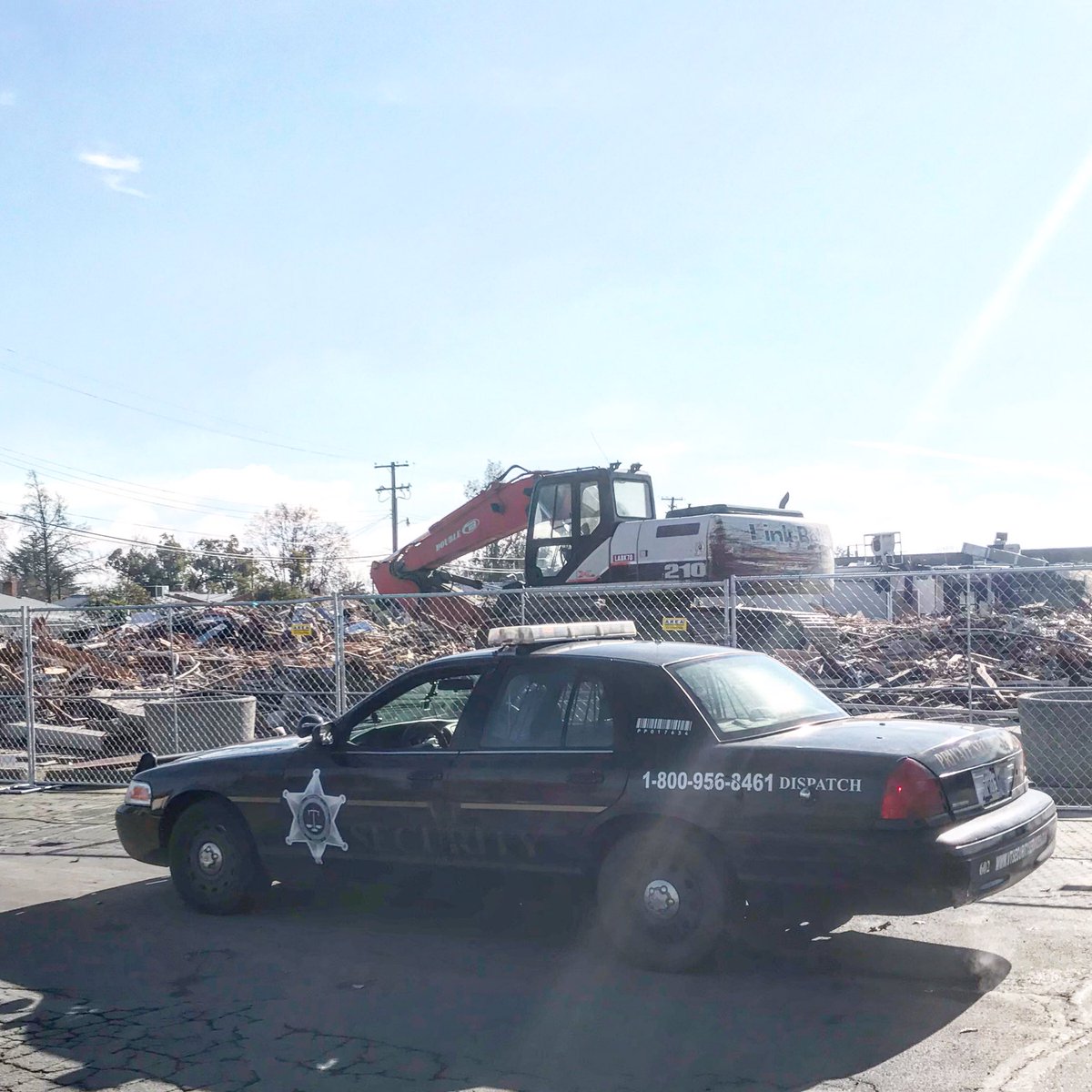 VTSecurity916's tweet photo. They are wasting no time knocking this building down!!

#vtsecurity #security #ca #northerncalifornia #norcal #securityservices #follow #patrol #demolition https://t.co/pkgU2bWAw2