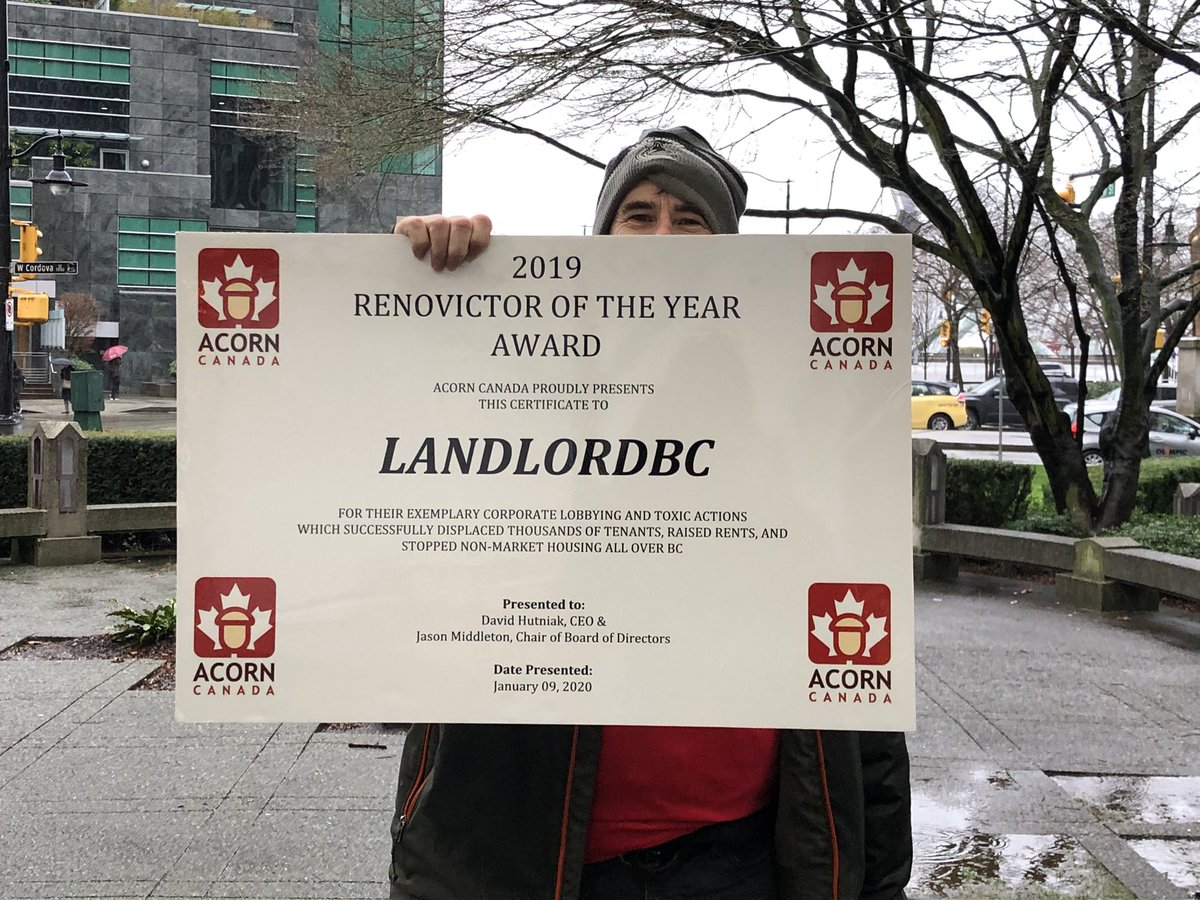 ccantin_rc's tweet photo. L’organisme Acorn BC présente au parc Portal de Vancouver le prix du « Renovicteur » de l’année 2019. Le gagnant est... Landlord BC. #icicb https://t.co/lgqYqbNOim