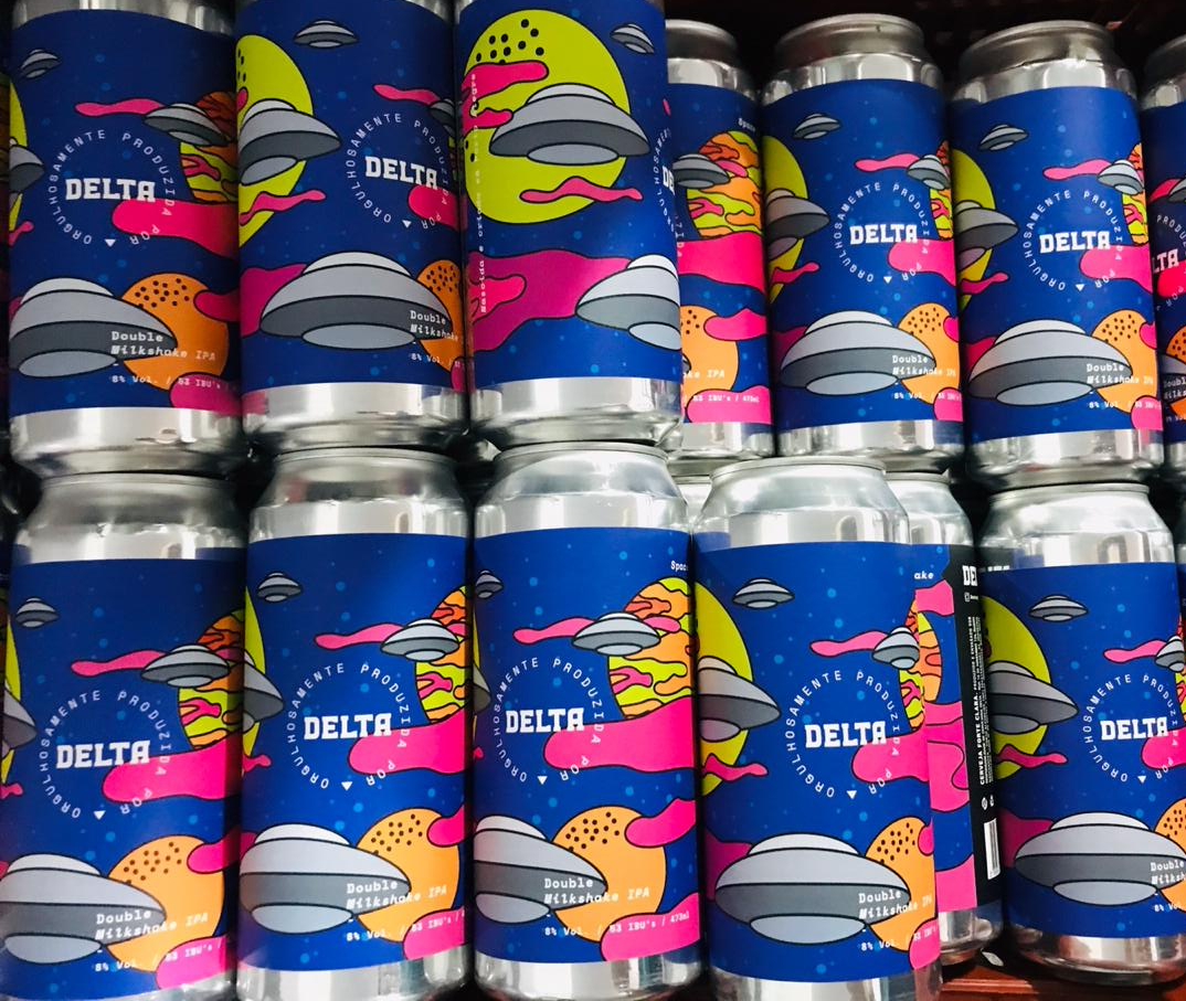 OtroDesign's tweet photo. E saiu a nova arte que fizemos aqui. É o que a gente faz de melhor: arte. 

Essa é a Space Shake. Uma double milkshake IPA. Corre lá na Delta e pede a tua. https://t.co/4T4xrl5ZAA